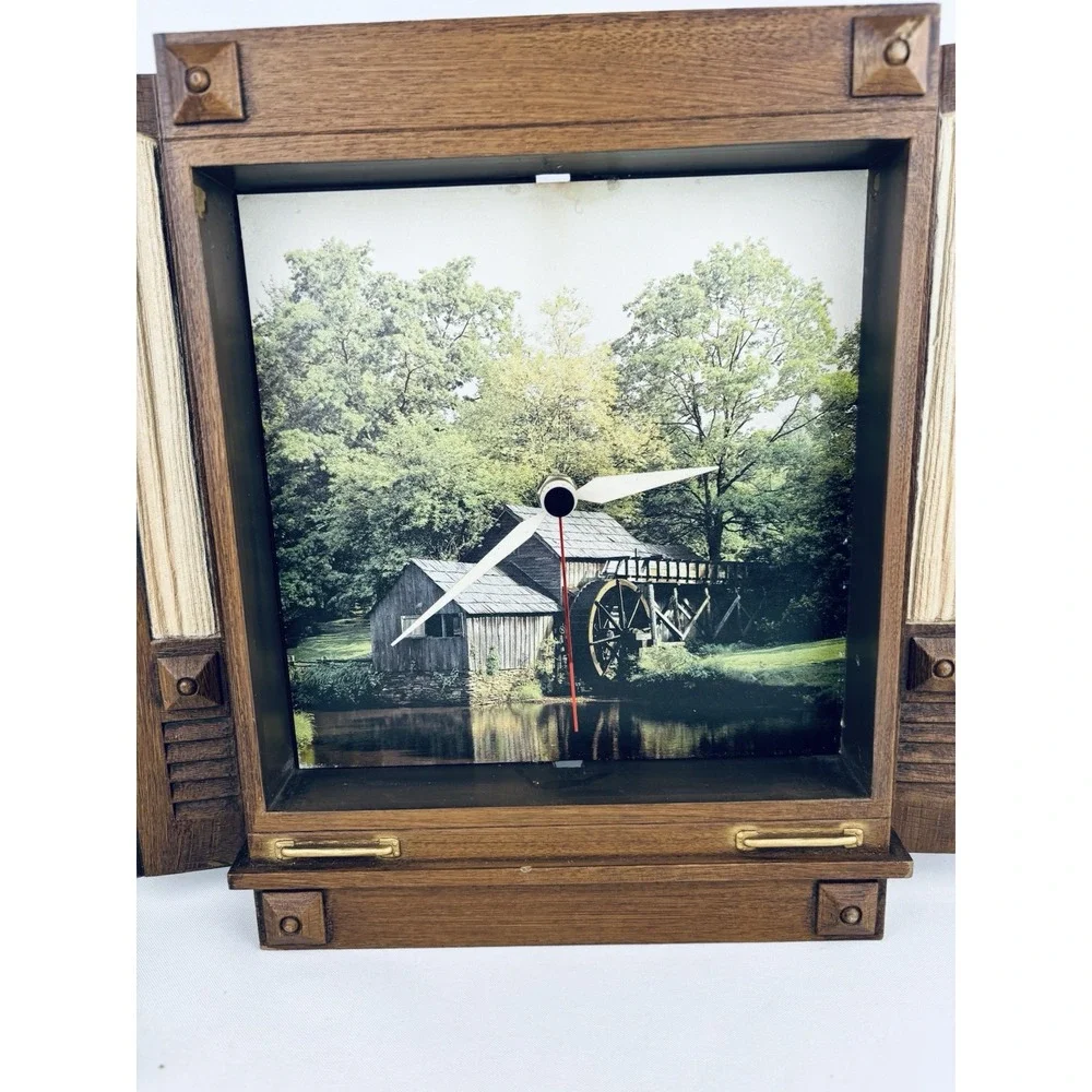 Vintage 70s Rustic Wall Clock Quartz MCM Lake Lodge Mill Cottage Cabin Decor
